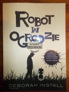 Robot w ogrodzie