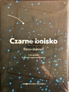 Czarne boisko = Crno igralište