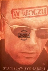 W klinczu