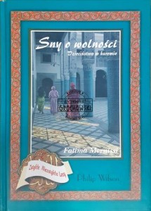 Sny o wolności, Dzieciństwo w haremie