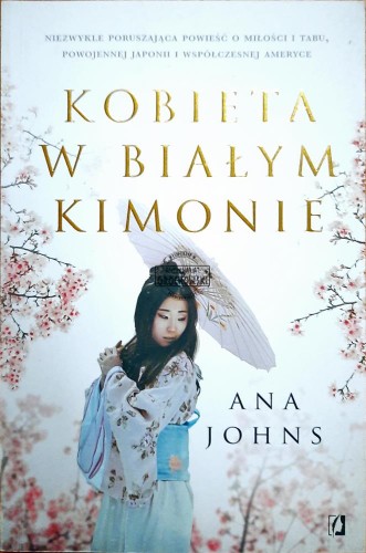615783 Kobieta w białym kimonie