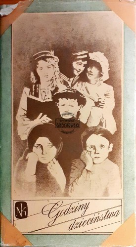 621986 Godziny dzieciństwa