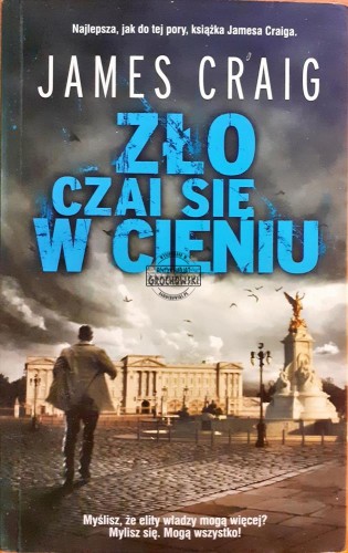 635659 Zło czai się w cieniu