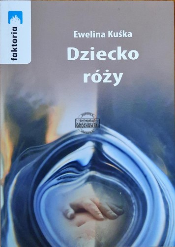 636643 Dziecko róży