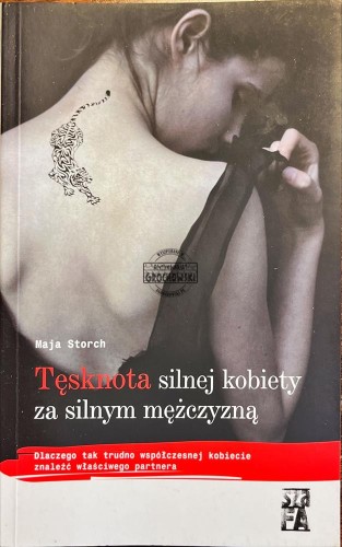 642498 Tęsknota silnej kobiety za silnym mężczyzną