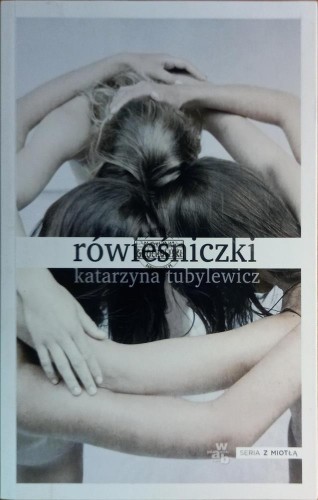 646035 Rówieśniczki