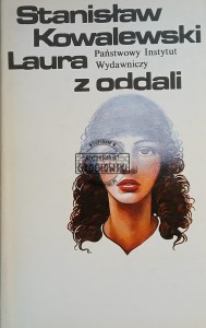 Laura z oddali