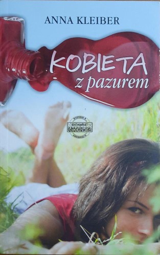 659705 Kobieta z pazurem