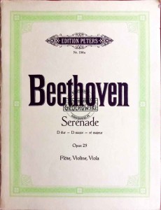 Serenade. D dur - D major - re majeur. Opus 25. Flote, Violine, Viola