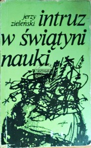 Intruz w świątyni nauki