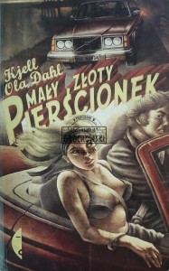Mały złoty pierścionek
