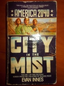 City in the Mist. (Seria: America 2040)