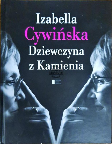 638842 Dziewczyna z Kamienia
