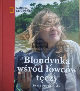 Blondynka wśród łowców tęczy