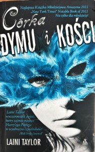 Córka dymu i kości