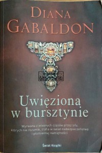 Uwięziona w bursztynie