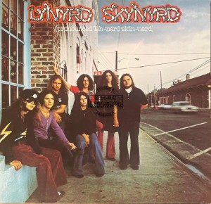 Lynyrd Skynyrd – (Pronounced 'Lĕh-'nérd 'Skin-'nérd) LP