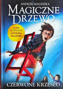 Magiczne drzewo. Czerowne krzesło