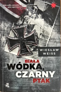Biała wódka, czarny ptak