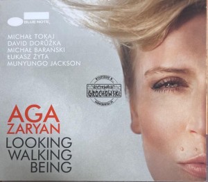 Aga Zaryan, Michał Tokaj, David Dorůžka, Michał Barański, Łukasz Żyta, Munyungo Jackson – Looking Walking Being CD